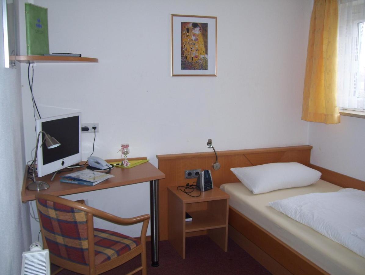 Hotel Zu Muellers Winkelhausen à Langenmosen Extérieur photo
